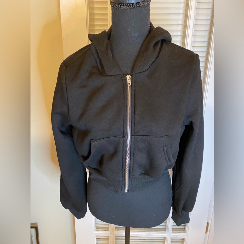 Cropped Zippered Black Ladies Hoodie
